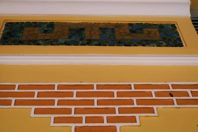 ĐH Sài Gòn - vẻ quyến rũ dịu dàng của ngôi trường trăm tuổi ảnh 4 ĐH Sài Gòn - vẻ quyến rũ dịu dàng của ngôi trường trăm tuổi ảnh 4