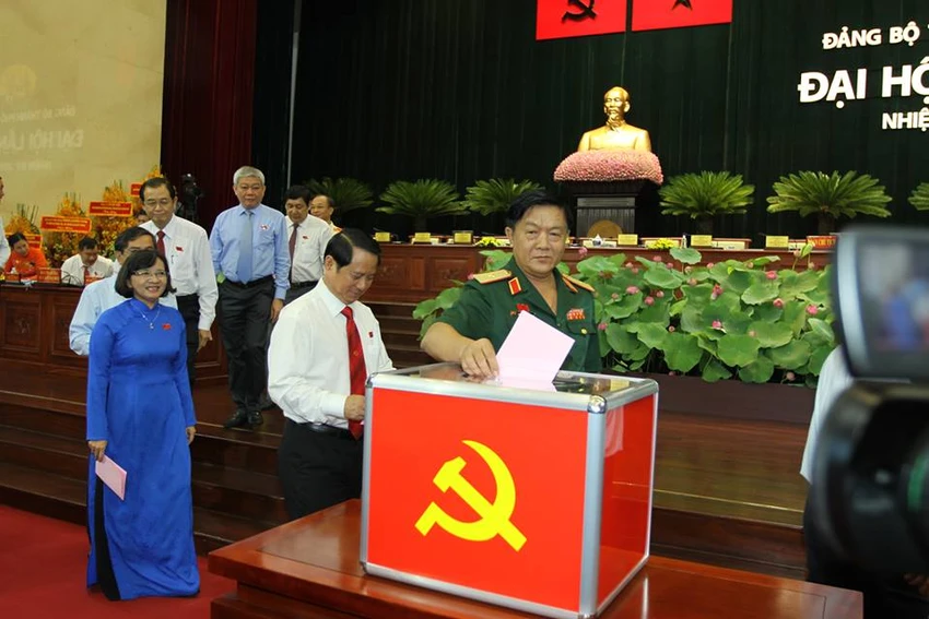 Bầu 69 thành viên vào Ban Chấp hành Đảng bộ TP.HCM khóa X ảnh 5 Bầu 69 thành viên vào Ban Chấp hành Đảng bộ TP.HCM khóa X ảnh 5