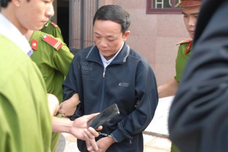 Nhà ngoại cảm dỏm 'cậu' Thủy đối diện mức án tù chung thân ảnh 2 Nhà ngoại cảm dỏm 'cậu' Thủy đối diện mức án tù chung thân ảnh 2