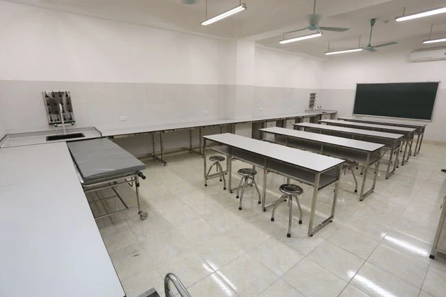 Cận cảnh nơi đào tạo y dược của ĐH Kinh doanh và Công nghệ hình ảnh 3 can canh noi dao tao y duoc cua dh kinh doanh va cong nghe hinh anh 3