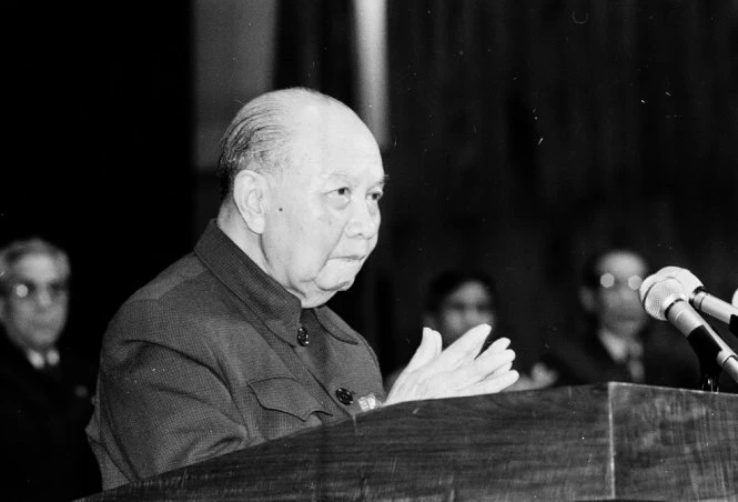 Viết lại báo cáo chính trị ảnh 1 Tổng bí thư Trường Chinh, tháng 12-1986 - Ảnh: TTXVN