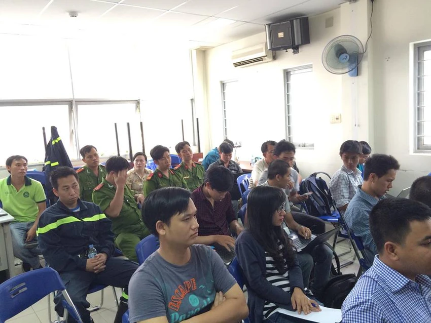 Họp báo nhanh sau vụ cháy lớn ở Cống Quỳnh ảnh 2 Họp báo nhanh sau vụ cháy lớn ở Cống Quỳnh ảnh 2