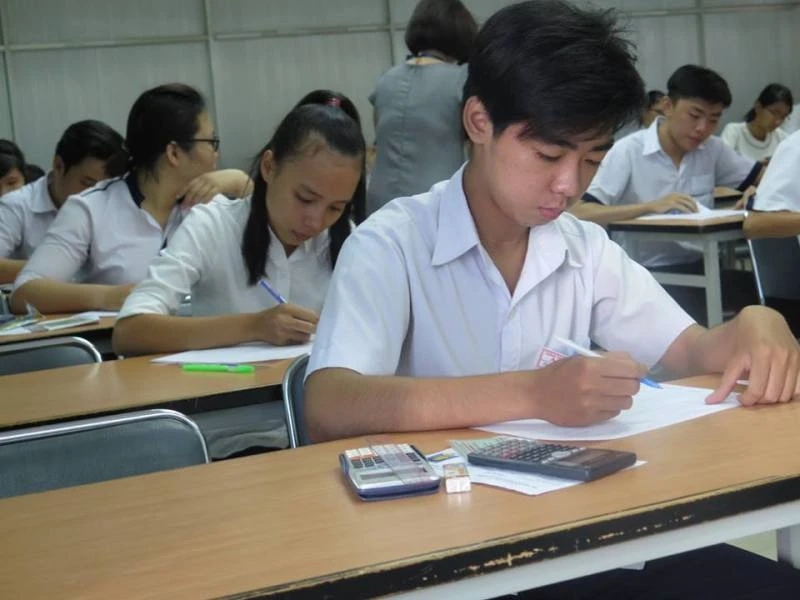 Gần 900.000 thí sinh bước vào môn thi đầu tiên ảnh 13 Gần 900.000 thí sinh bước vào môn thi đầu tiên ảnh 13