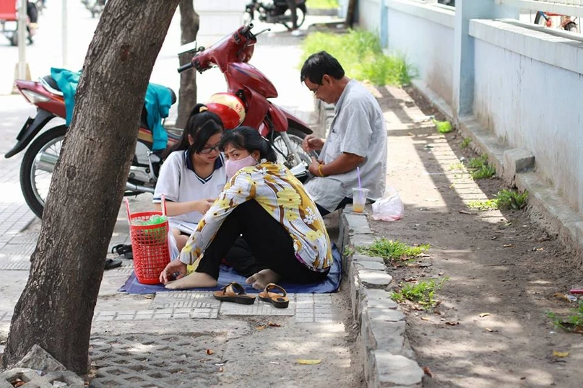 Thương những giấc ngủ thí sinh ảnh 4 Thương những giấc ngủ thí sinh ảnh 4