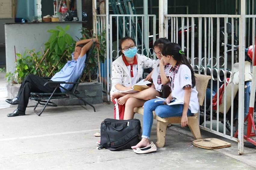 Thương những giấc ngủ thí sinh ảnh 5 Thương những giấc ngủ thí sinh ảnh 5