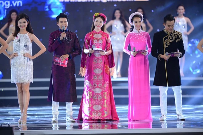 Trực tiếp: Đỗ Mỹ Linh đăng quang Hoa hậu Việt Nam 2016 ảnh 112 30 nguoi dep HHVN khoe sac trong dem chung ket hinh anh 3