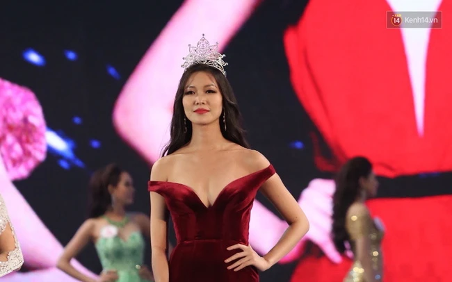 Lần đầu tiên, cả 6 Hoa hậu Việt Nam cùng tề tựu và khoe sắc trên 1 sân khấu! - Ảnh 4.