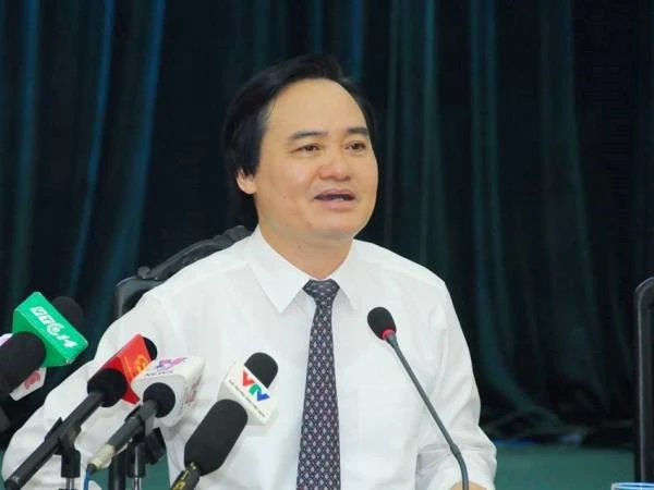 Bộ Giáo dục “đăng đàn” giải đáp các vấn đề nóng đầu năm học mới ảnh 1