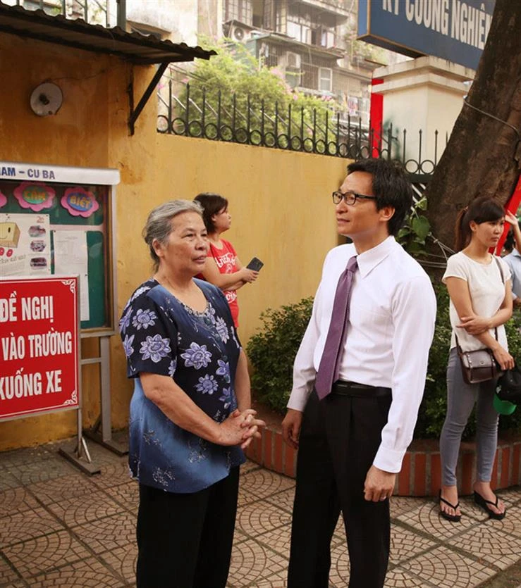 Phó Thủ tướng Vũ Đức Đam bất ngờ dự khai giảng trường Việt Nam - Cuba ảnh 2 Phó Thủ tướng Vũ Đức Đam bất ngờ dự khai giảng trường Việt Nam - Cuba ảnh 2