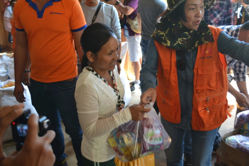 Caravan thiện nguyện 'We care, we share' ảnh 5 Caravan thiện nguyện 'We care, we share' ảnh 5