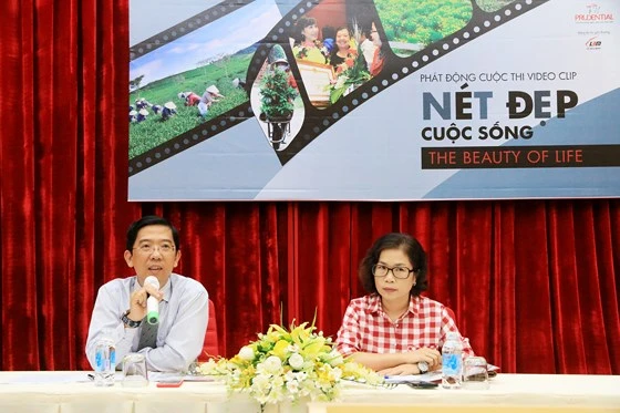 Ban tổ chức cuộc thi videp clip "Nét đẹp cuộc sống" giới thiệu về thể lệ cuộc thi, cách thức dự thi.