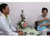 Đốt than giữ ấm,gội đầu, bó bụng sau sinh có nên không?