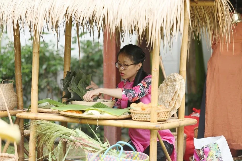 Rộn ràng 'hội làng' giữa phố Sài Gòn ảnh 4 Rộn ràng 'hội làng' giữa phố Sài Gòn ảnh 4