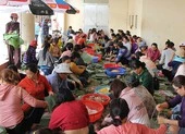 Người Phú Yên chung tay chia sẻ với bà con vùng lũ