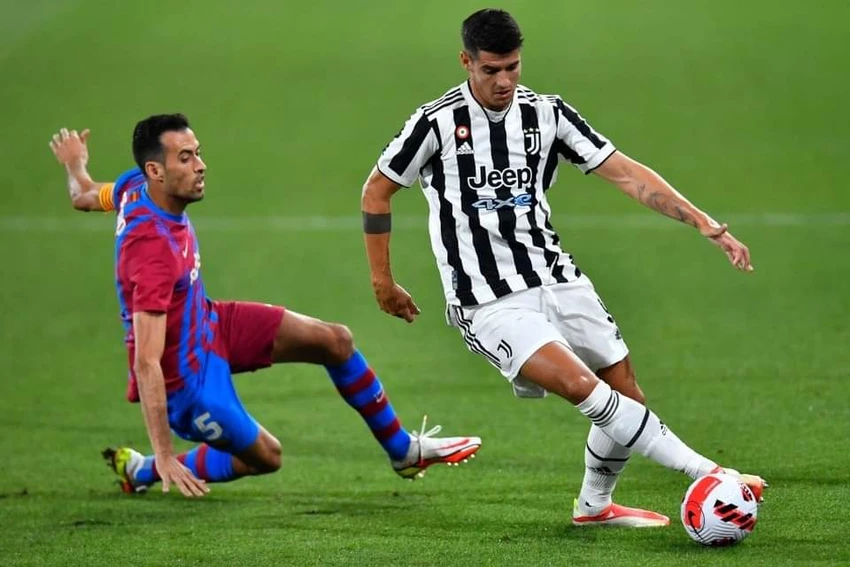 Barca thắng trận đầu tiên sau khi chia tay đội trưởng Messi ảnh 2