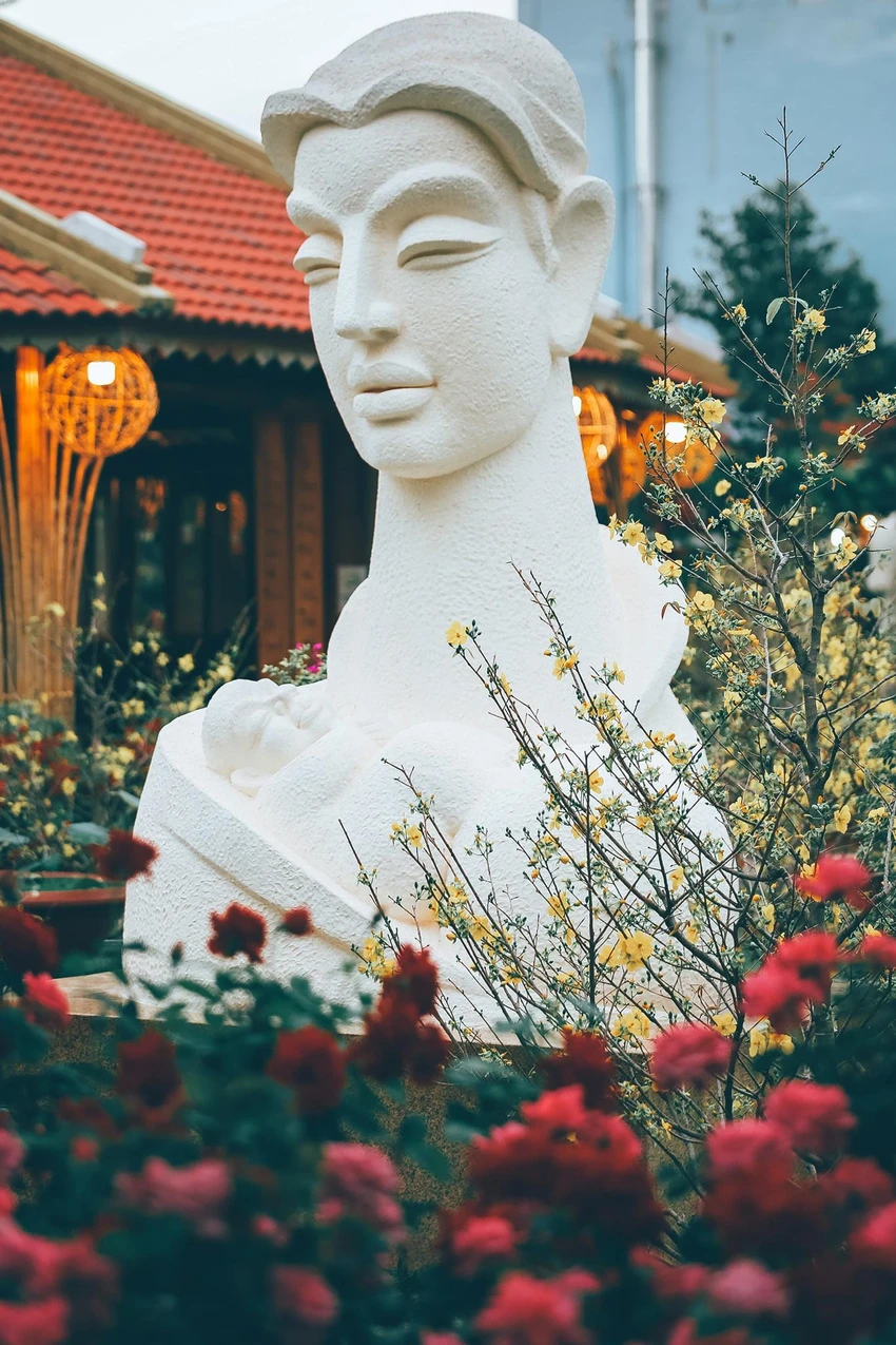 Tượng gốm Lư Cấm tạo nên "thần thái" cho làng nghề Tượng gốm Lư Cấm tạo nên "thần thái" cho làng nghề