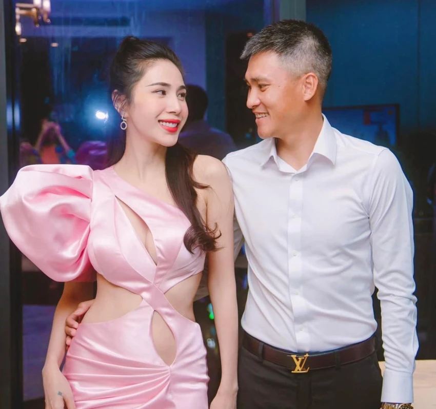 Vợ chồng Công Vinh - Thủy Tiên