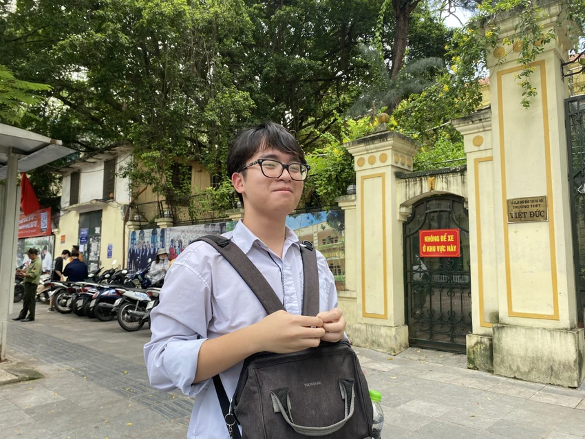 Thí sinh Minh Tuấn cho rằng đề Lý khó nhất trong 3 môn tổ hợp KHTN. Ảnh: Minh Trúc Thí sinh Minh Tuấn cho rằng đề Lý khó nhất trong 3 môn tổ hợp KHTN. Ảnh: Minh Trúc