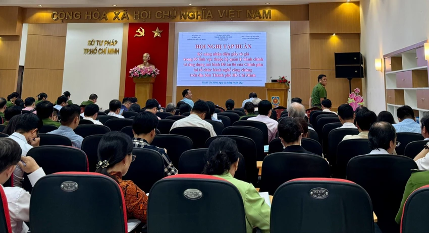 CCCD thật - giả