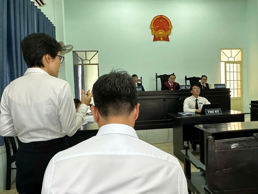 khoa banh xe.jpg