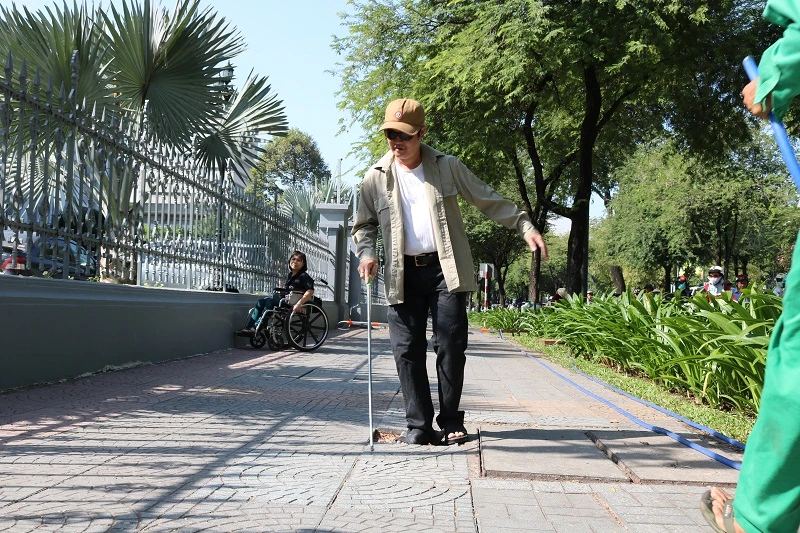 Họ đã vất vả vượt qua thanh barie như thế nào? ảnh 7 Họ đã vất vả vượt qua thanh barie như thế nào? ảnh 7