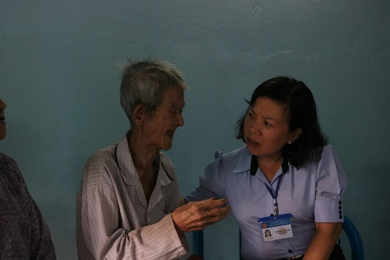 “Có nhà mới, đêm đến có thể ngủ thẳng cẳng rồi” ảnh 1 “Có nhà mới, đêm đến có thể ngủ thẳng cẳng rồi” ảnh 1