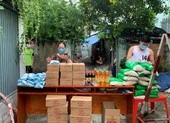 Ấm lòng từ những “chuyến xe, quầy hàng 0 đồng”