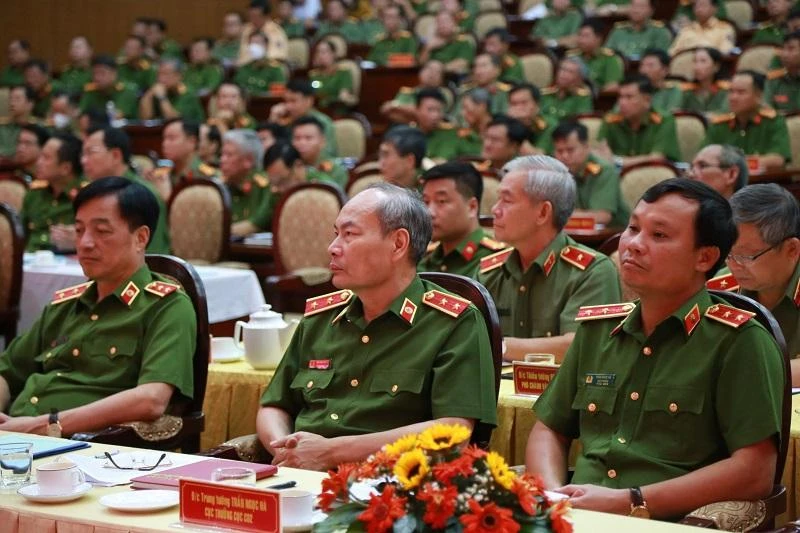 Hội nghị cũng đã đề ra các giải pháp nhằm kéo giảm tình hình tội phạm. Ảnh: NGUYỄN TÙNG Hội nghị cũng đã đề ra các giải pháp nhằm kéo giảm tình hình tội phạm. Ảnh: NGUYỄN TÙNG