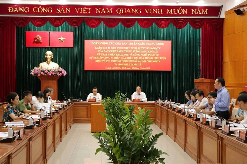 Buổi khảo sát diễn ra vào sáng 22-10. Ảnh: THANH TUYỀN