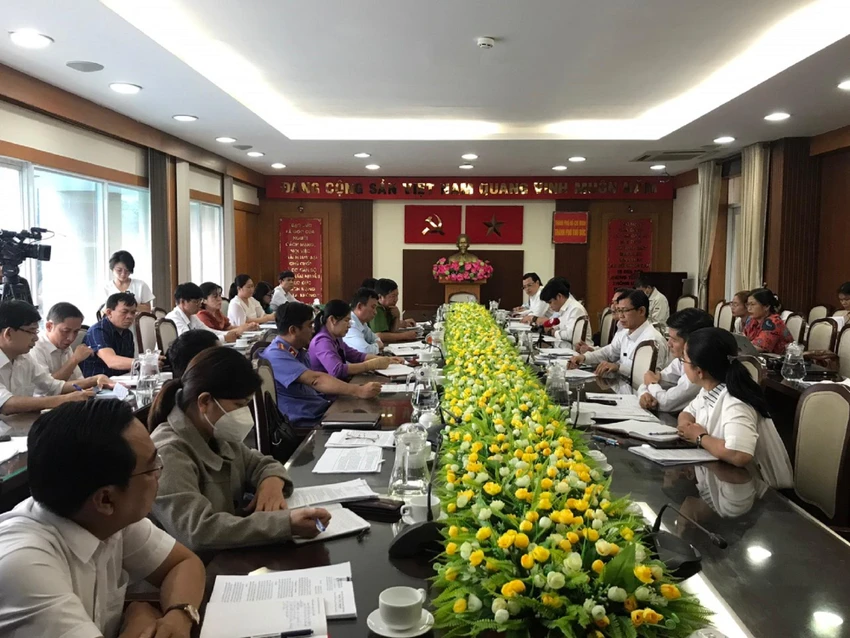 Chỉ cần gọi điện thoại thì tổ đại biểu HĐND TP.HCM sẽ hỗ trợ cho TP Thủ Đức ảnh 1 Chỉ cần gọi điện thoại thì tổ đại biểu HĐND TP.HCM sẽ hỗ trợ cho TP Thủ Đức ảnh 1