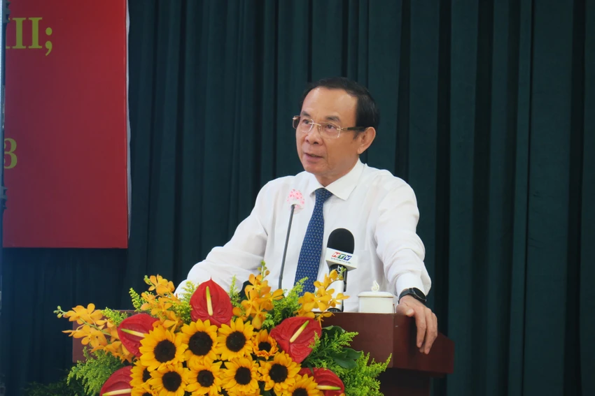 Bí thư Thành ủy TP.HCM Nguyễn Văn Nên phát biểu tại hội nghị. Ảnh: THANH THÙY