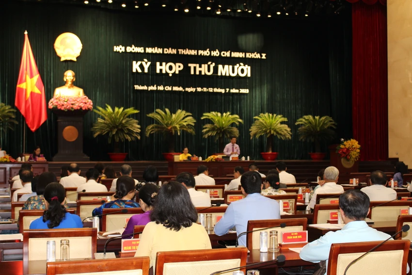 Phiên bế mạc của kỳ họp lần thứ 10, HĐND TP.HCM khoá X, ngày 12-7. Ảnh: THÀNH NHÂN Phiên bế mạc của kỳ họp lần thứ 10, HĐND TP.HCM khoá X, ngày 12-7. Ảnh: THÀNH NHÂN