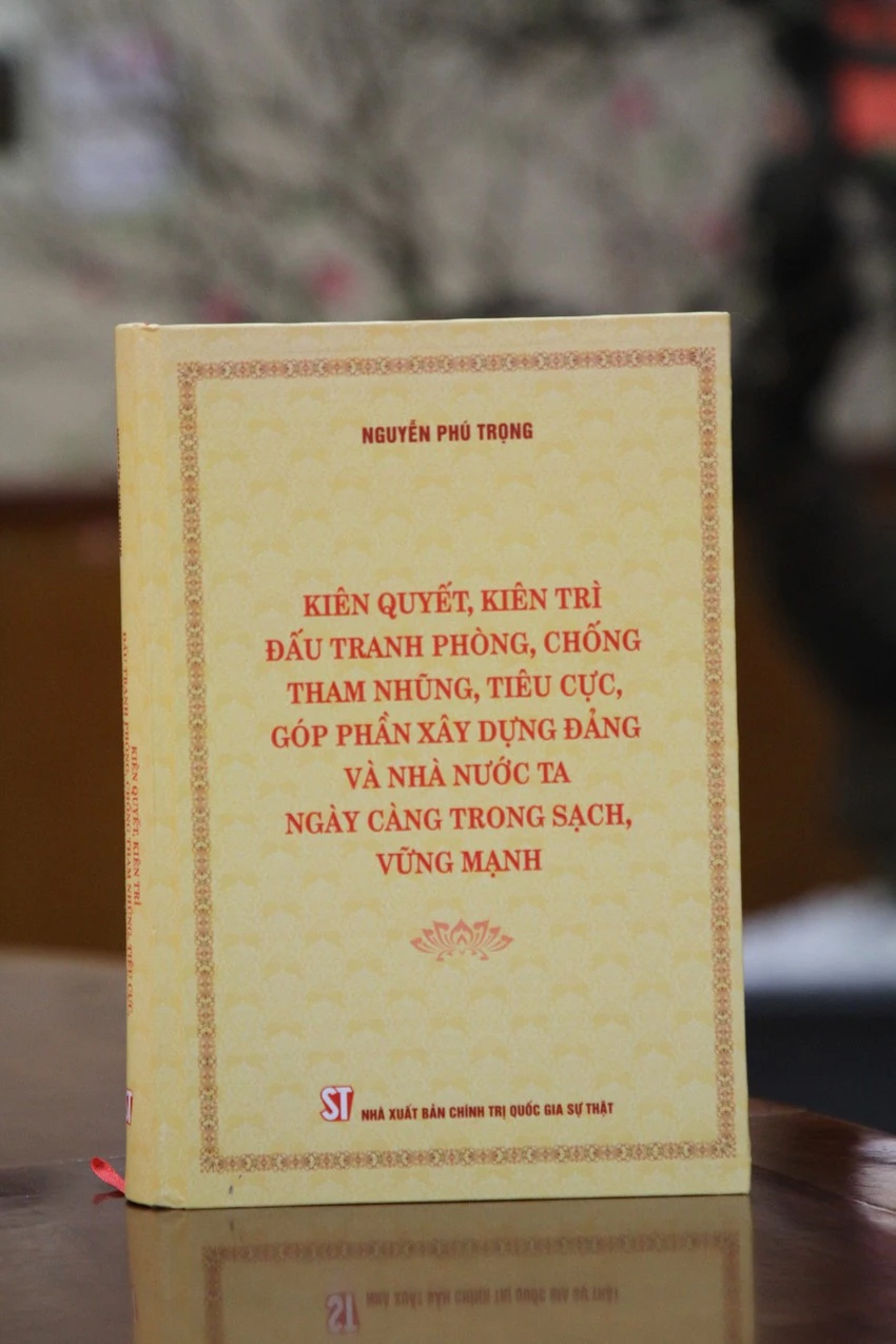 Tác phẩm của Tổng Bí thư Nguyễn Phú Trọng. Ảnh: PLO