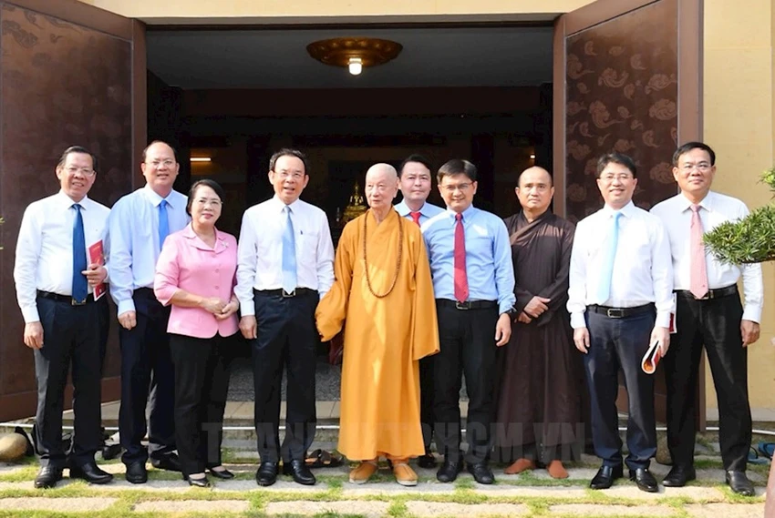Bí thư Thành ủy TP.HCM Nguyễn Văn Nên thăm, chúc Tết Đại lão Hòa thượng Thích Trí Quảng-bi-thu-nguyen-van-nen-tham-giao-hoi-phat-giao.jpg