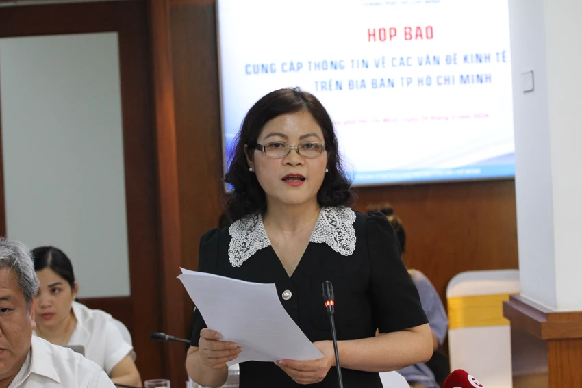 Sở Tư pháp TP.HCM trả lời về tình trạng người dân chen chúc đi xin cấp phiếu lý lịch tư pháp