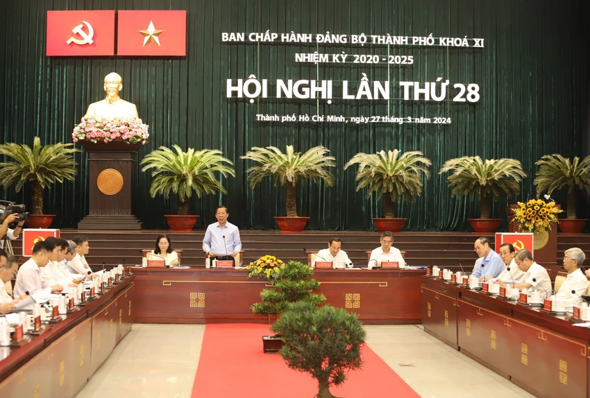 Kinh tế TP.HCM tăng trưởng 6,5% trong quý I-2024-hoi-nghi-BCH-dang-vo-tphcm-lan-thu-28 (2).jpg