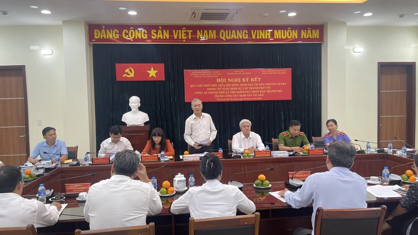 Công an TP.HCM cùng hai cơ quan ký kết quy chế phối hợp trong công tác định giá tài sản-TPHCM-ky-ket-quy-che-dinh-gia-tai-san.jpg