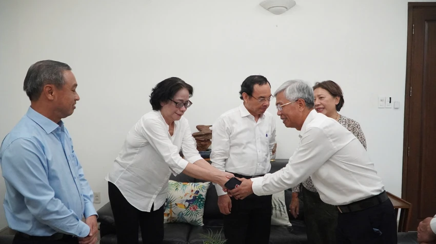 tham-gia-dinh-ca-nhan-tieu-bieu-tphcm.jpg