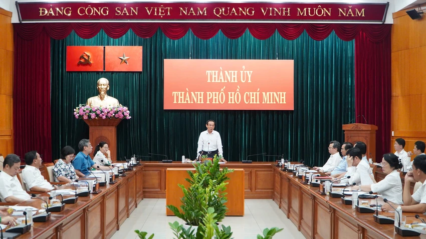 TP.HCM dự kiến vận hành thử nghiệm 102 phường, xã mới từ 12-6 -TPHCM-hop-chinh-quyen-dia-phuong-hai-cap.jpg