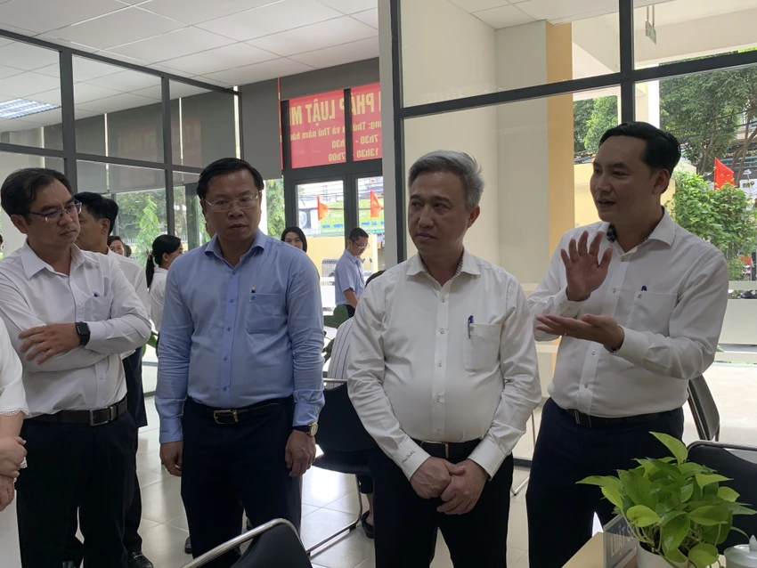 thu-tuc-hanh-chinh-Pho-bi-thu-thanh-uy-tp39.JPG