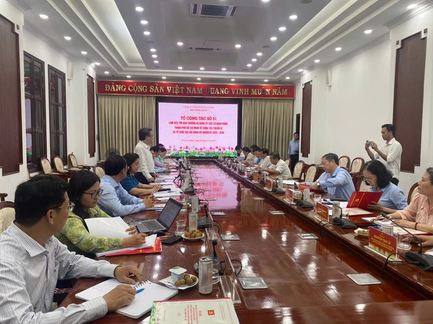 Ông Nguyễn Thanh Nghị: Văn kiện đại hội phải nêu giải pháp mang tính hành động, tránh trùng lắp với nhiệm vụ thường xuyên-ong-nguyen-thanh-nghi-khao-sat-dai-hoi.jpg
