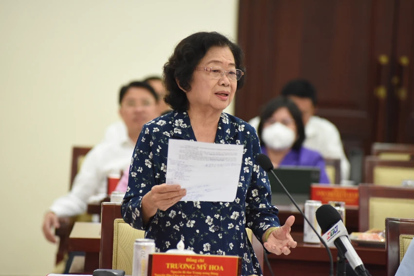 xay-dung-ha-tang-van-kien-dai-hoi-tphcm.JPG