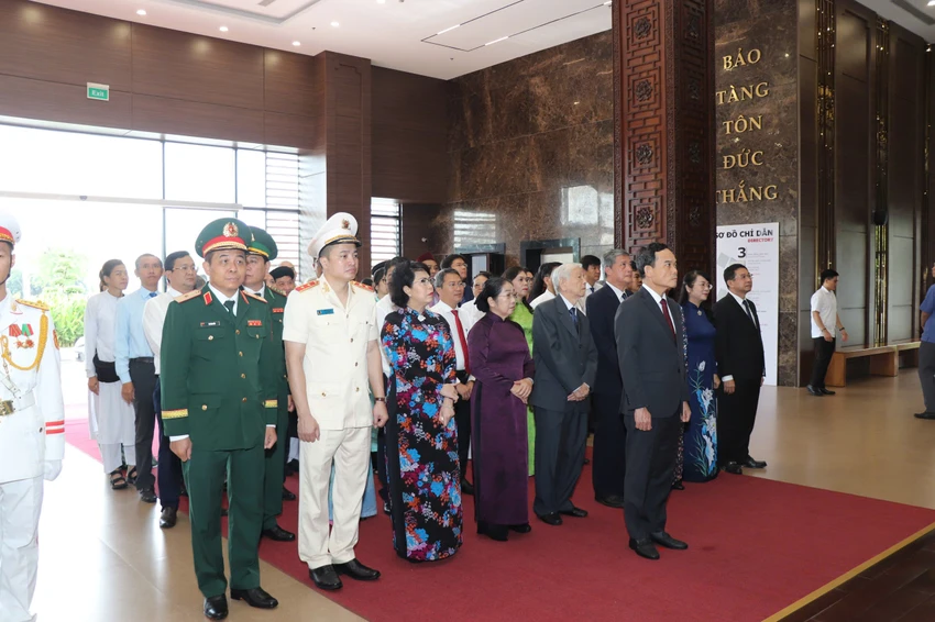 bi-thu-tphcm-tran-luu-quang-dang-huong-chu-tich-ho-chi-minh (5).jpg