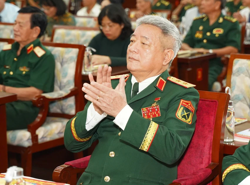 truung-tuong-trieu-xuan-hoa.jpg