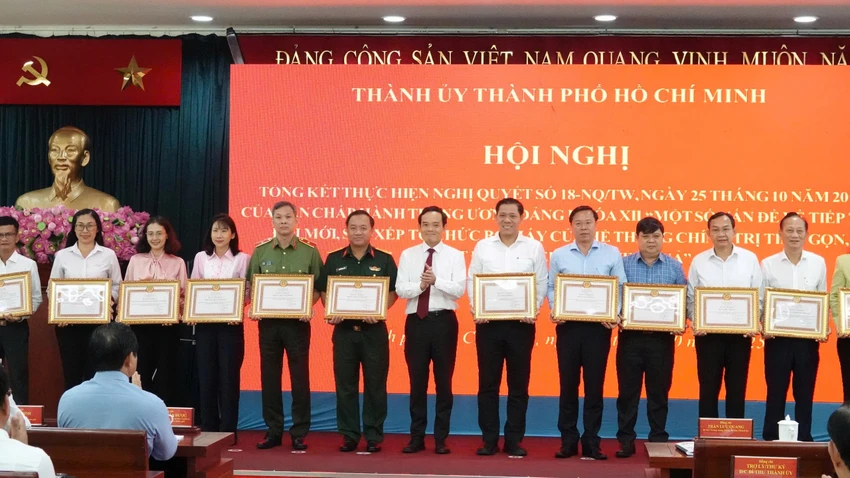 Bí thư Thành ủy TP.HCM Trần Lưu Quang: Sẽ không có chuyện sắp xếp lại phường, xã -bi-thu-hanh-uy-tphcm-tran-luu-quang (3).jpg