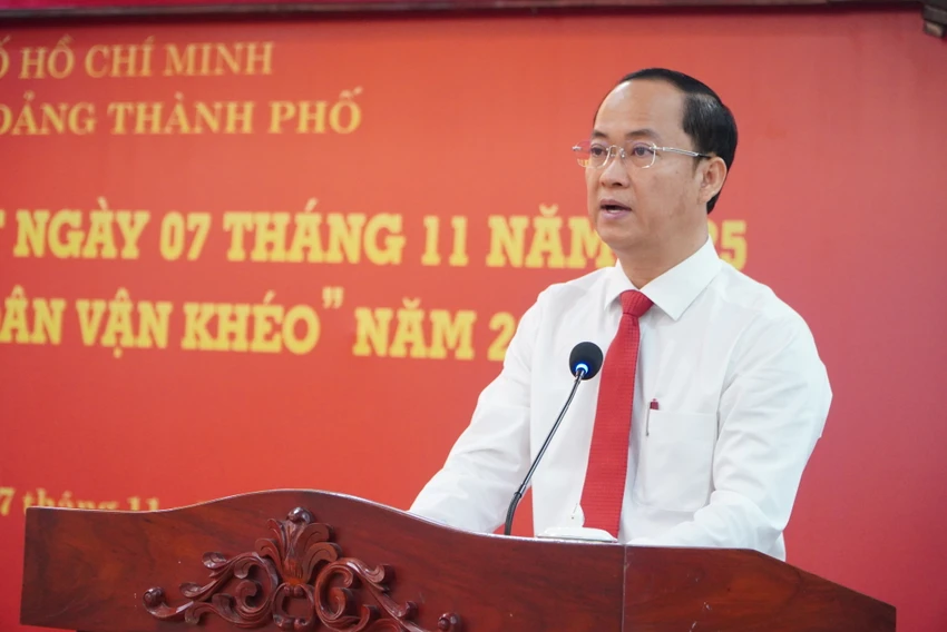trao-huy-hieu-dang.JPG