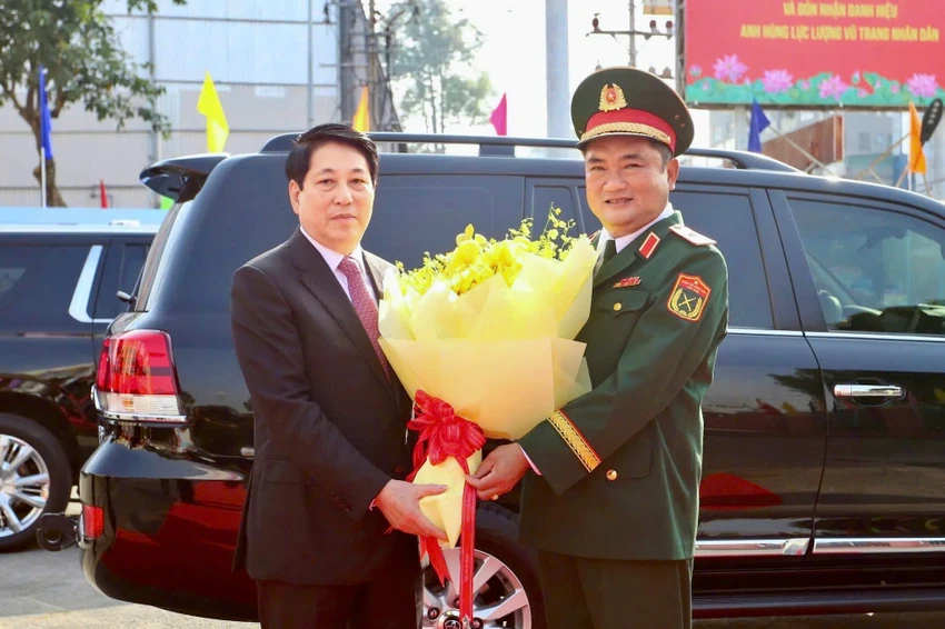 80-nam-quan-khu-7 (9).jpg