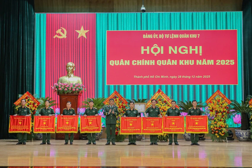 quan-khu-7 2.jpg