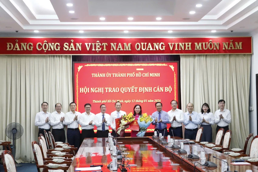 quyet-dinh-can-bo-tphcm 3.jpg