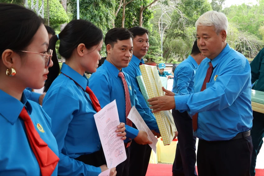 ket-nap-dang-dac-khu-con-dao.jpg